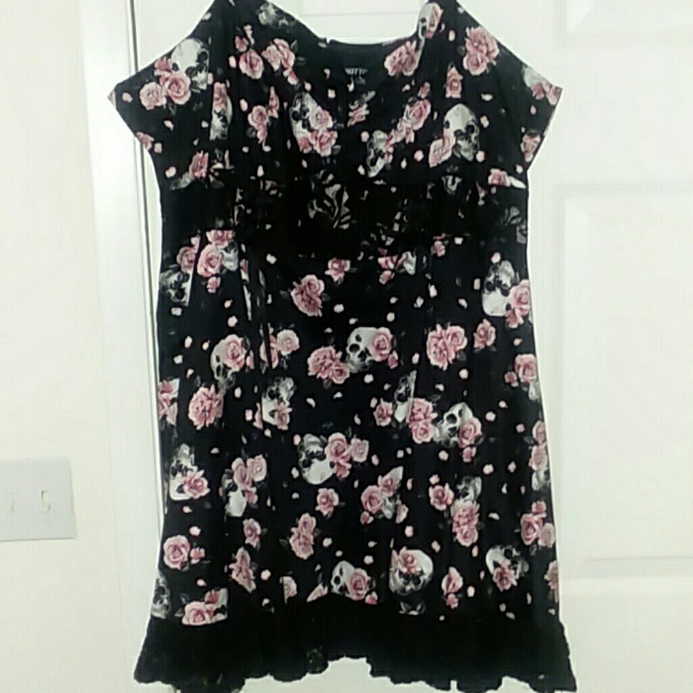 Flirty Black Summer Dress Size 28